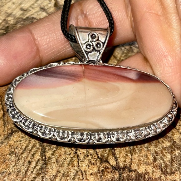 Burgundy Brown Mookaite Pendant - Picture 3 of 15